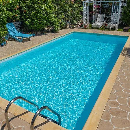 לרנקה Greek Island Style 2 Bedroom Villa With Pool Next To The Sea מראה חיצוני תמונה