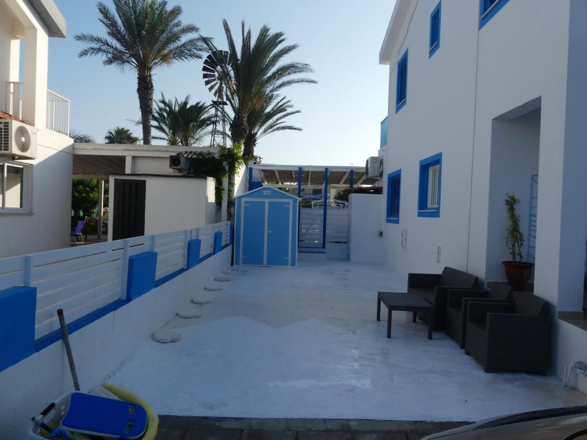 לרנקה Greek Island Style 2 Bedroom Villa With Pool Next To The Sea מראה חיצוני תמונה