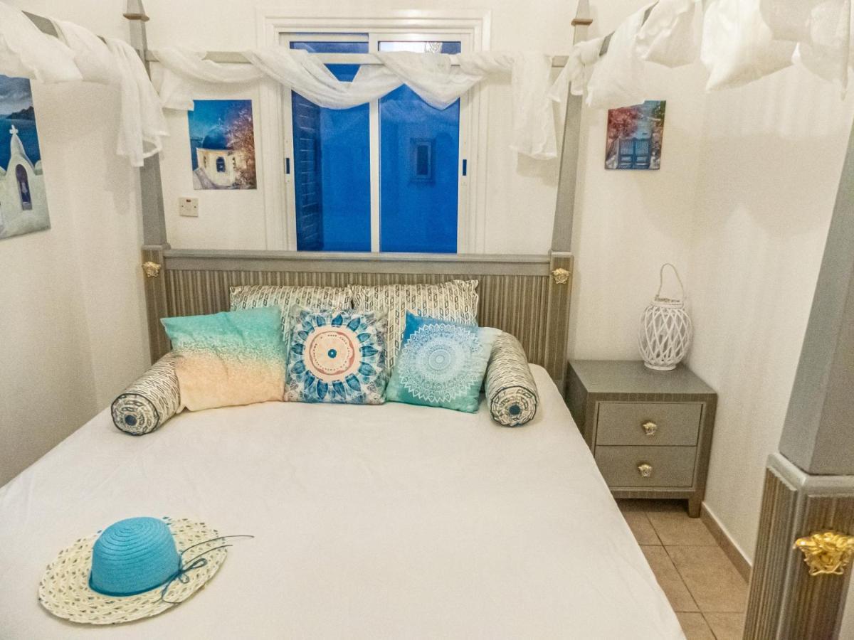 לרנקה Greek Island Style 2 Bedroom Villa With Pool Next To The Sea מראה חיצוני תמונה
