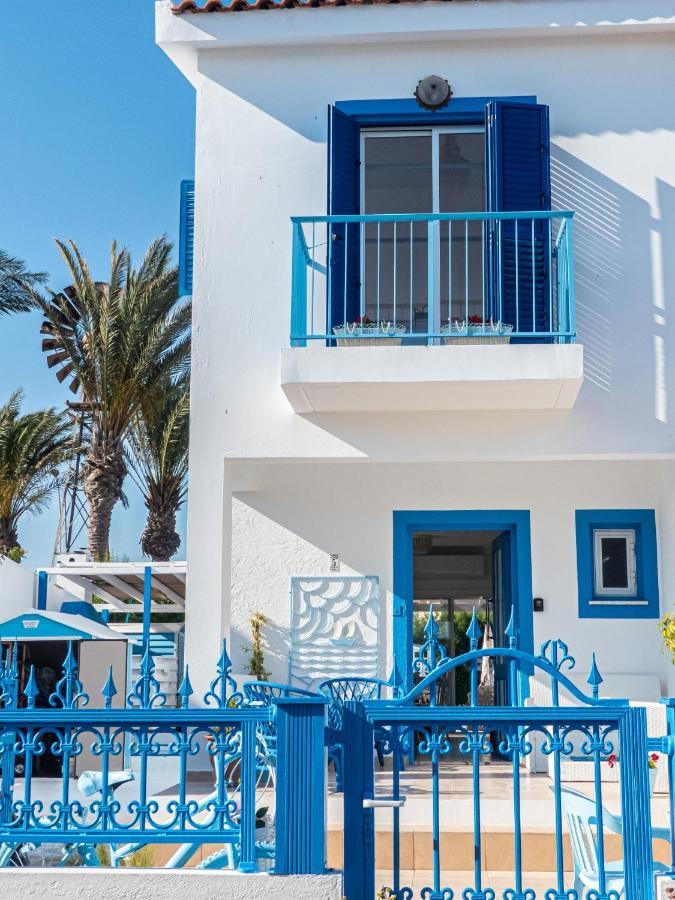 לרנקה Greek Island Style 2 Bedroom Villa With Pool Next To The Sea מראה חיצוני תמונה
