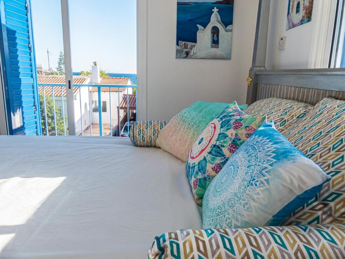 לרנקה Greek Island Style 2 Bedroom Villa With Pool Next To The Sea מראה חיצוני תמונה
