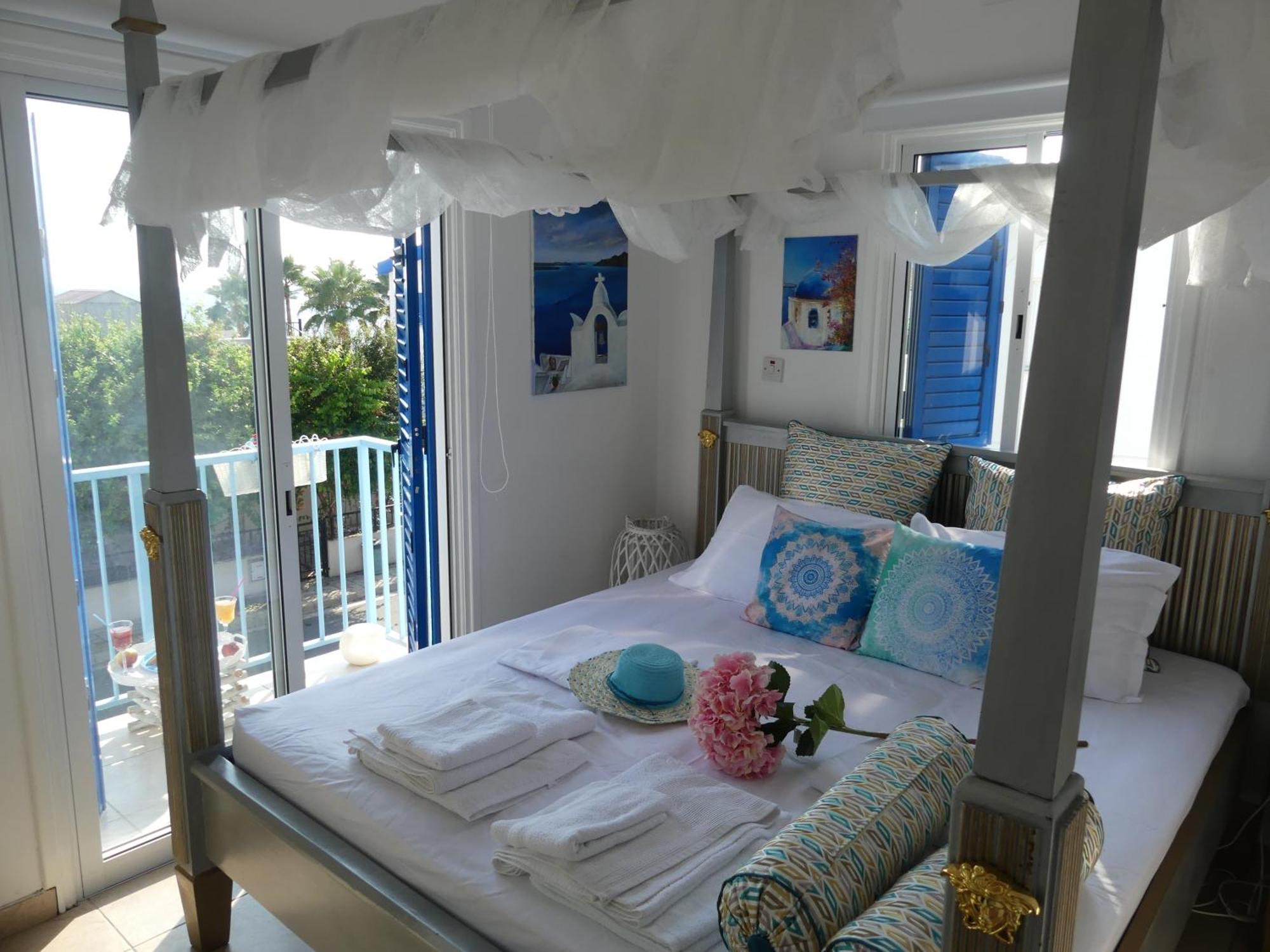 לרנקה Greek Island Style 2 Bedroom Villa With Pool Next To The Sea מראה חיצוני תמונה